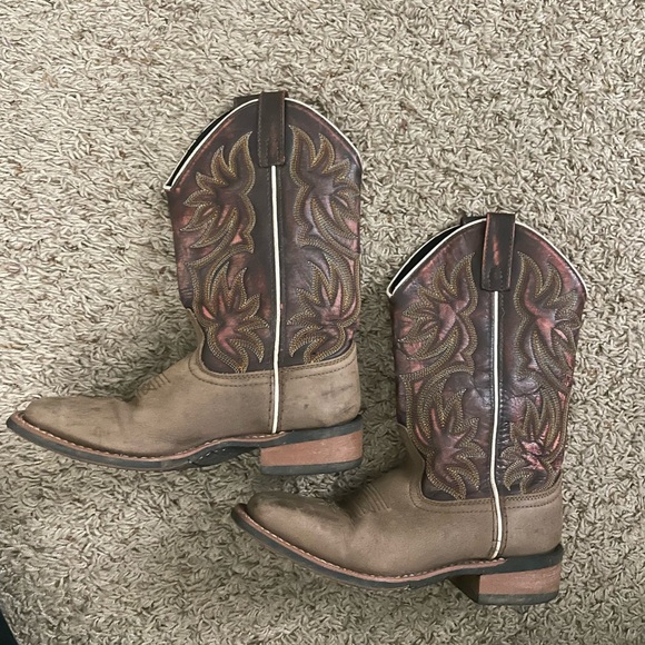 Laredo Brown Western Cowboy Boots - Picture 2 of 8
